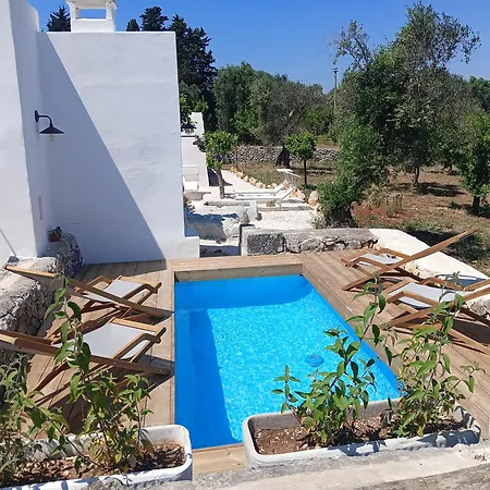 Trullo Biancolatte بيت للعطل سيغلي ميسابيكا