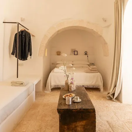 Trullo Biancolatte Ceglie Messapica