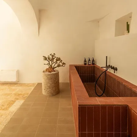 Trullo Biancolatte سيغلي ميسابيكا